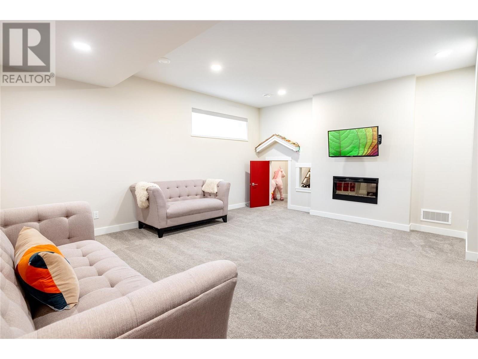 7144 Apex Drive. Vernon, British Columbia