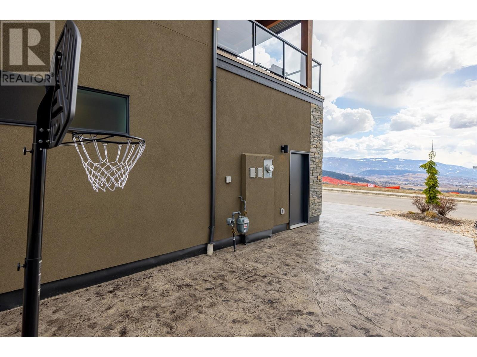 7144 Apex Drive. Vernon, British Columbia