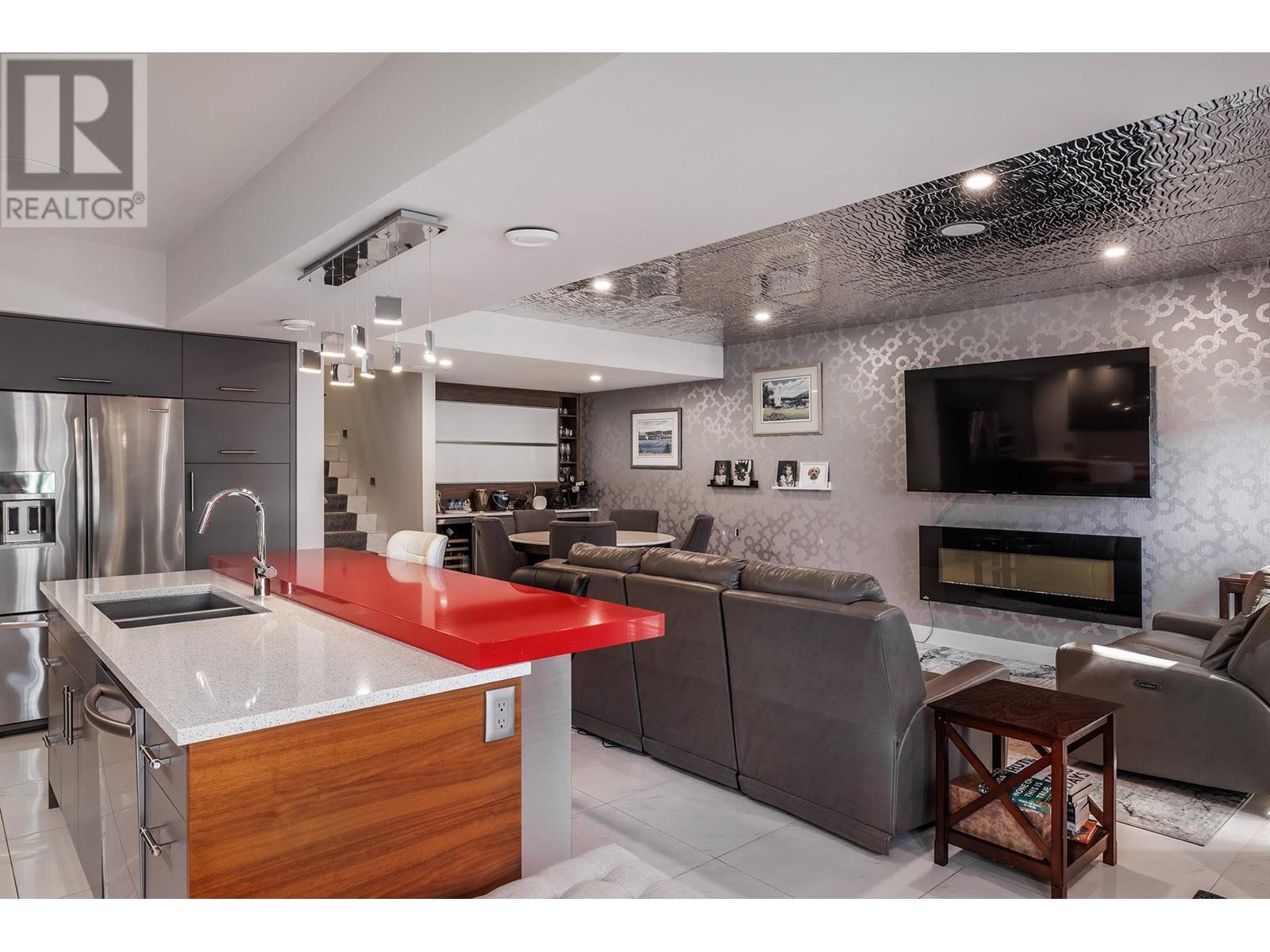 1156 Sunset Drive Unit# 113. Kelowna, British Columbia