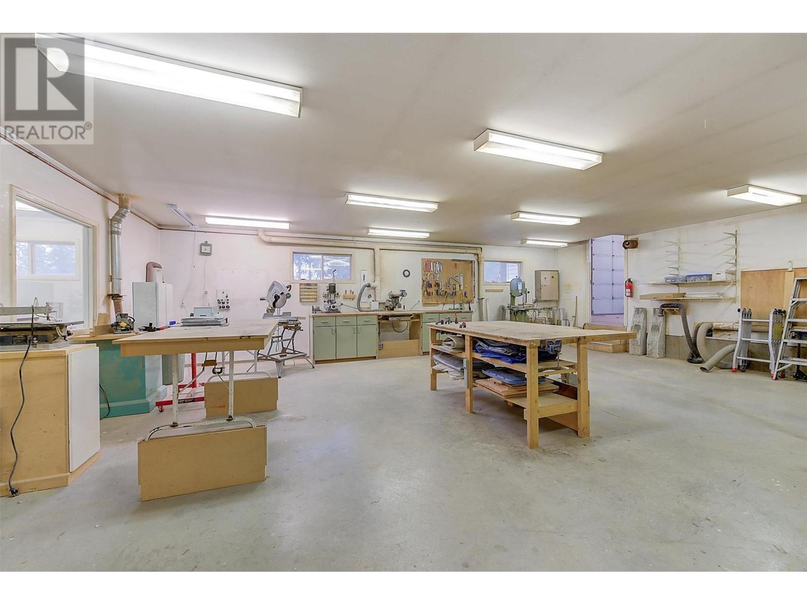 1293 Camp Road. Lake Country, British Columbia