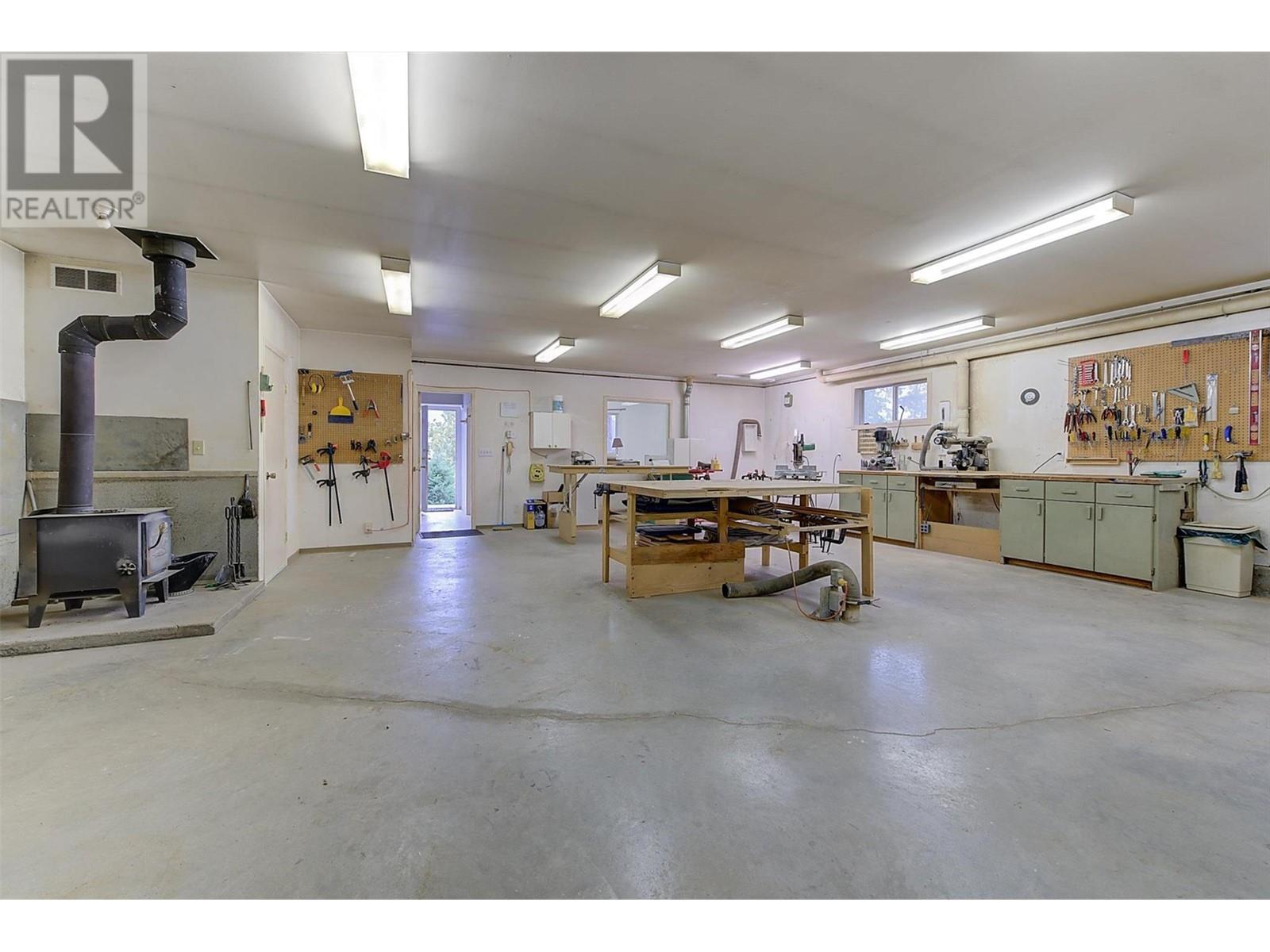 1293 Camp Road. Lake Country, British Columbia