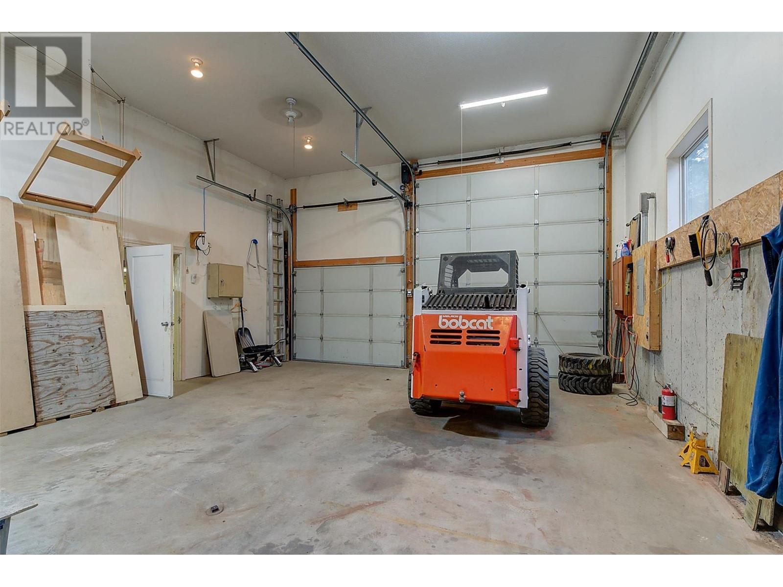 1293 Camp Road. Lake Country, British Columbia