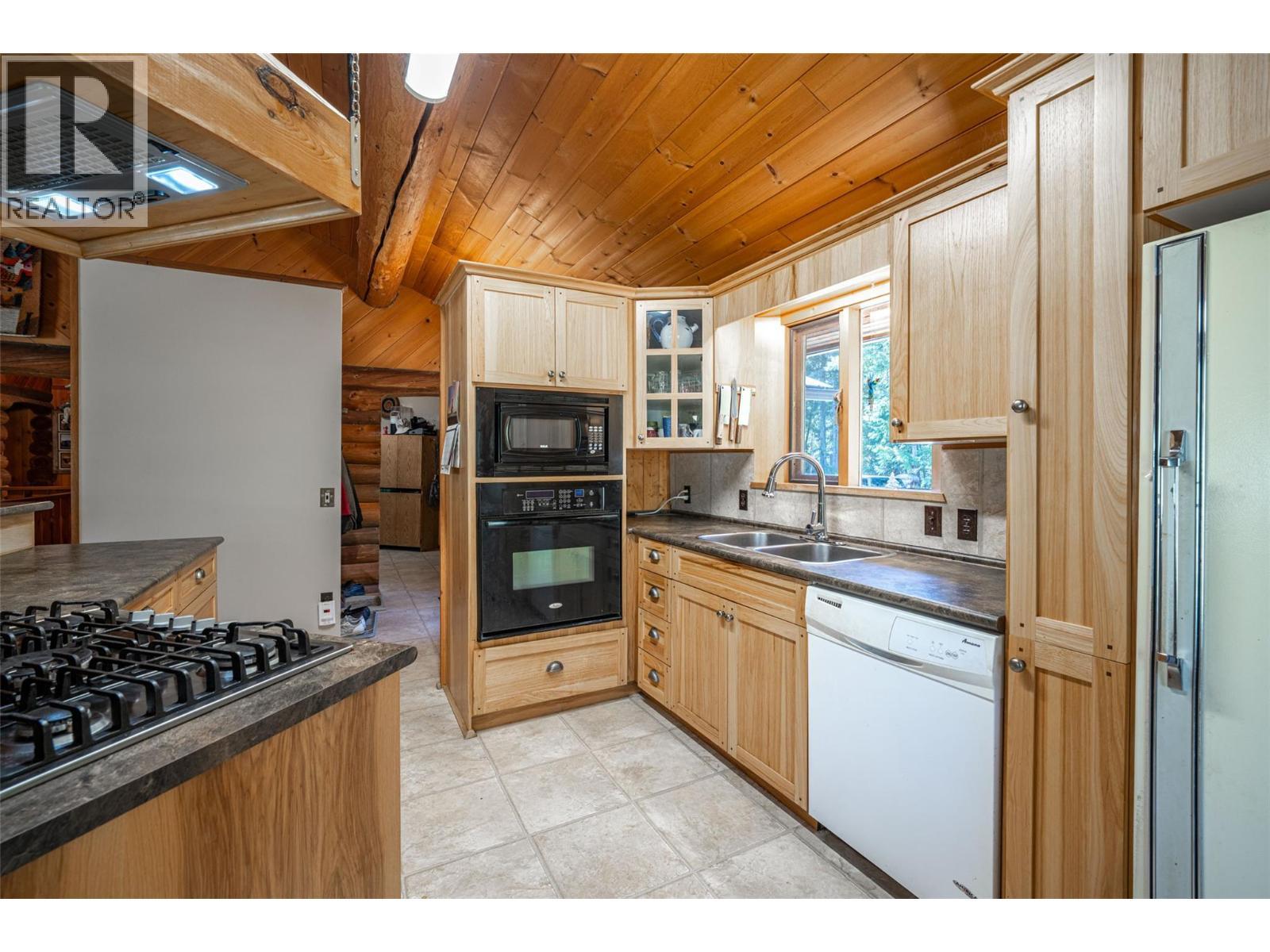 1474 6 Highway. Cherryville, British Columbia