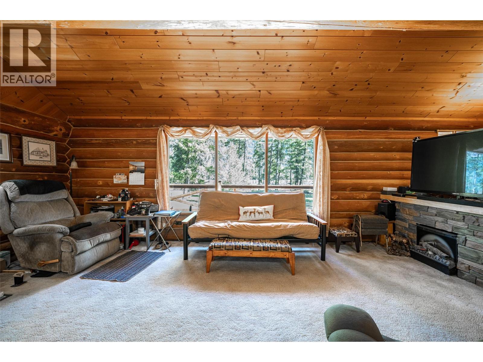 1474 6 Highway. Cherryville, British Columbia