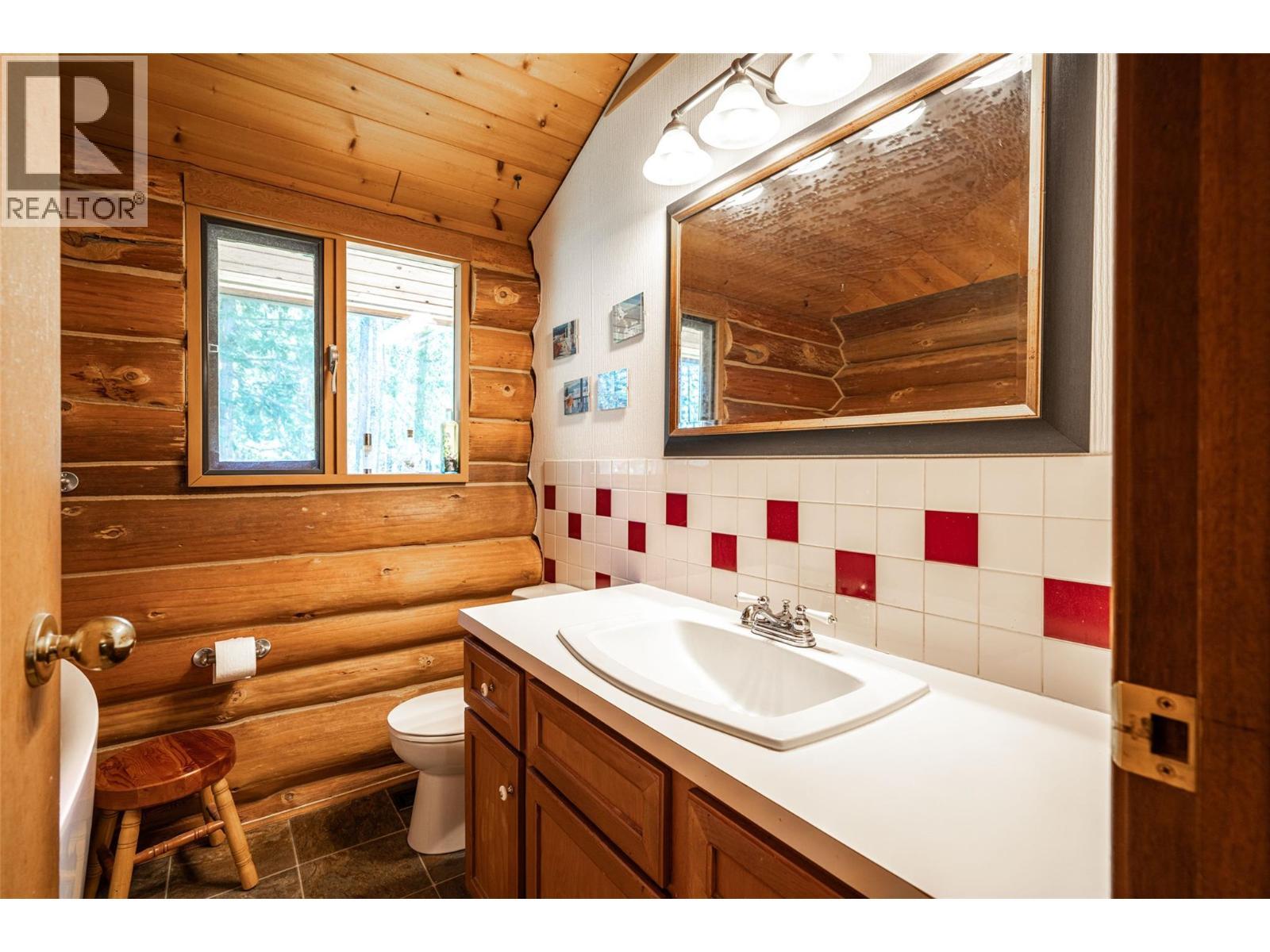 1474 6 Highway. Cherryville, British Columbia