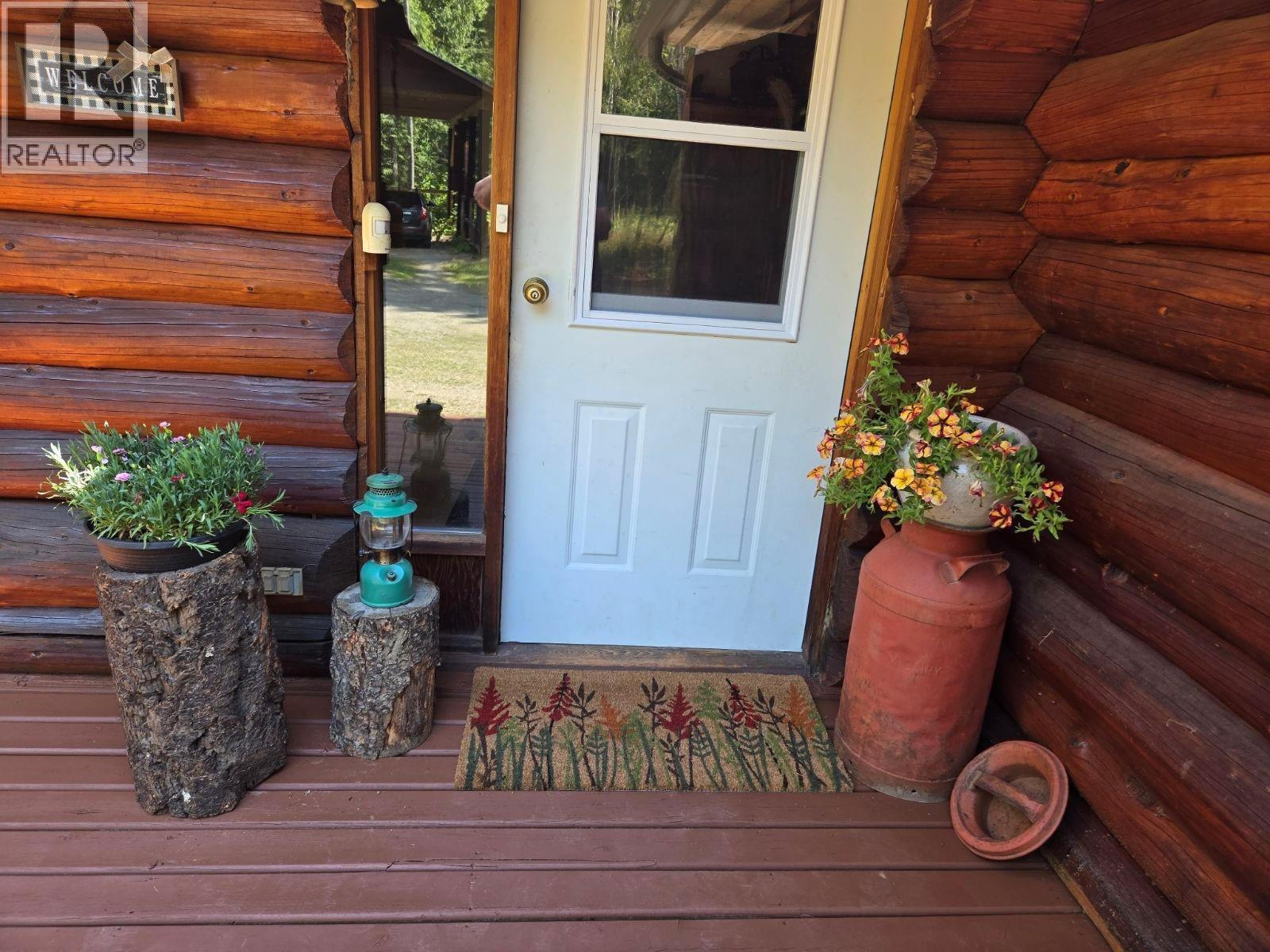 1474 6 Highway. Cherryville, British Columbia