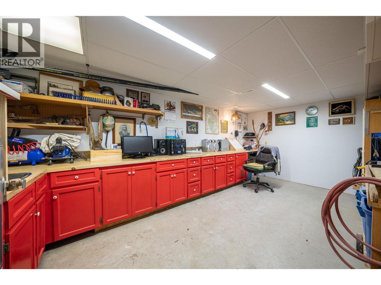 1474 6 Highway. Cherryville, British Columbia