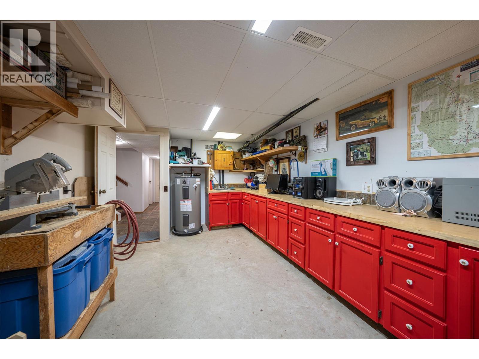 1474 6 Highway. Cherryville, British Columbia