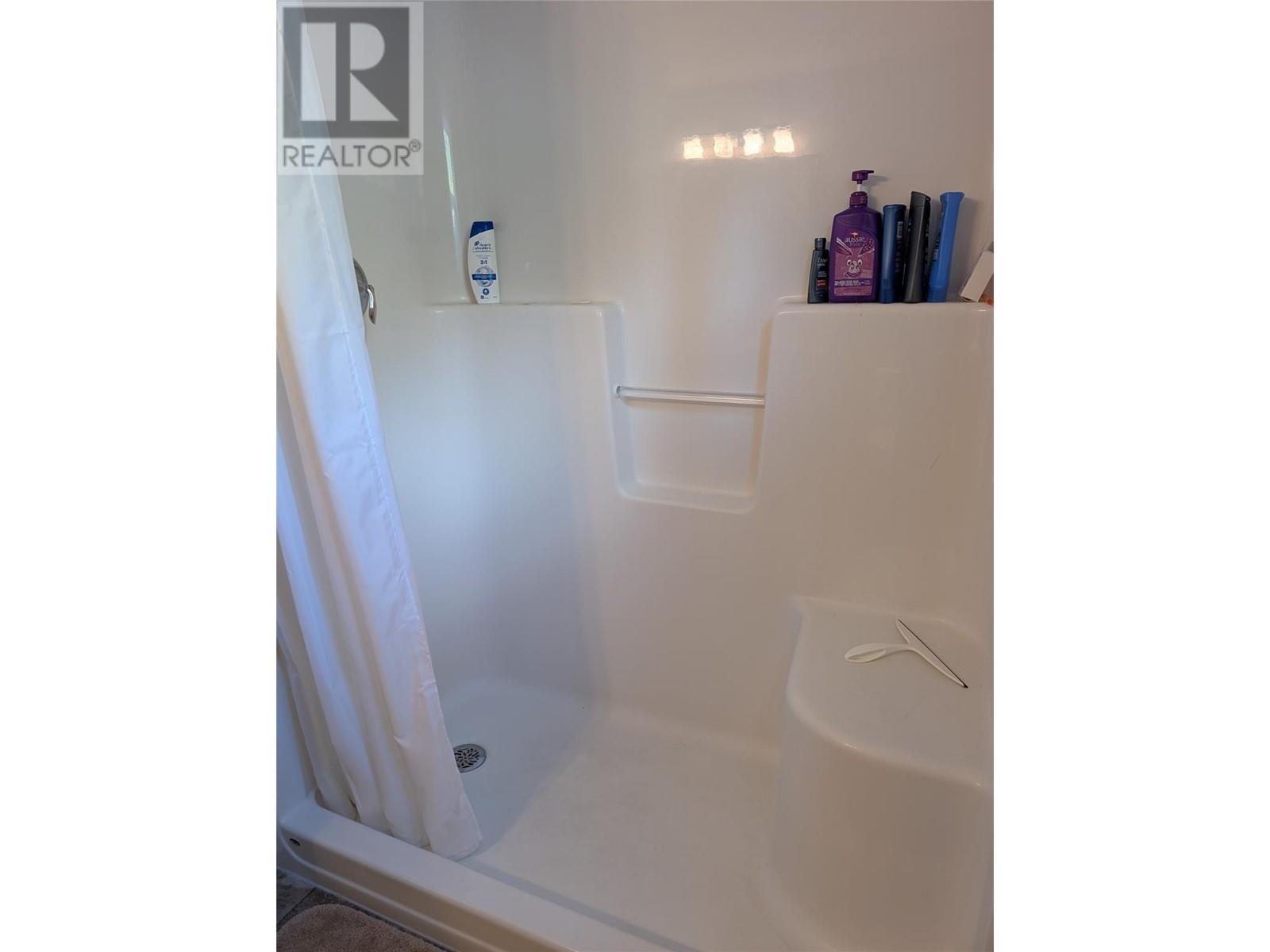 4498 Squilax Anglemont Road Unit# 39. Scotch Creek, British Columbia