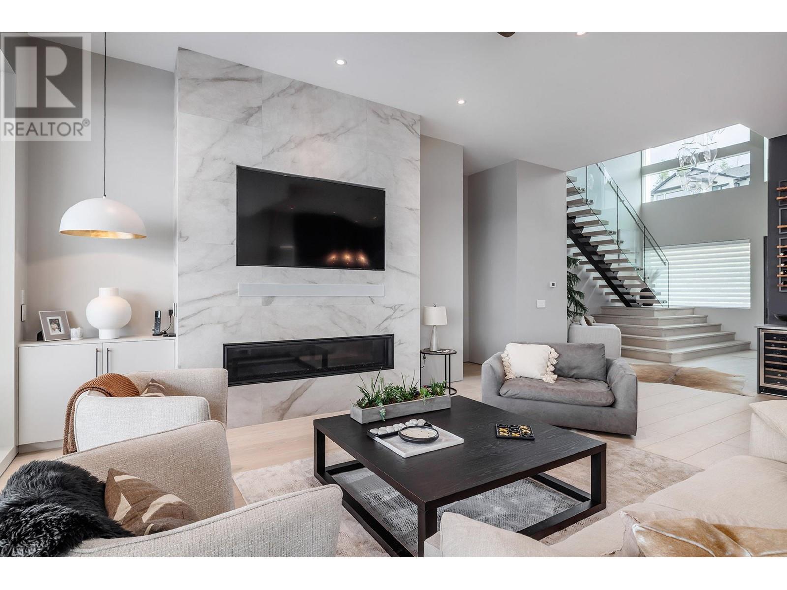 5602 Upper Mission Court. Kelowna, British Columbia