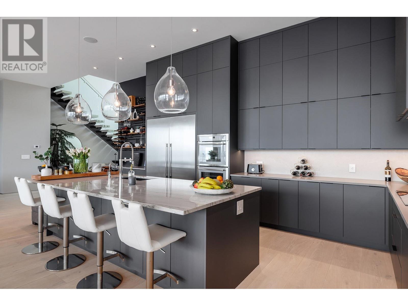 5602 Upper Mission Court. Kelowna, British Columbia