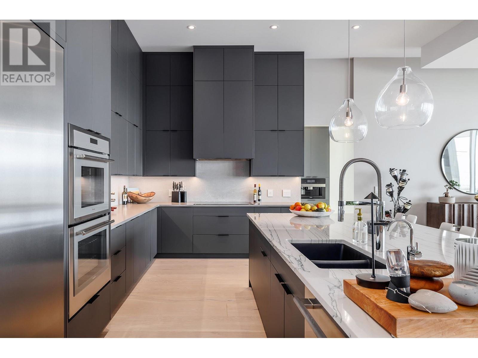 5602 Upper Mission Court. Kelowna, British Columbia