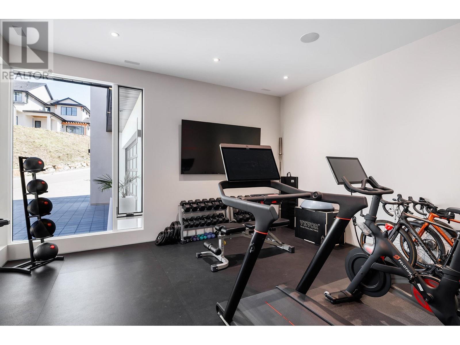 5602 Upper Mission Court. Kelowna, British Columbia