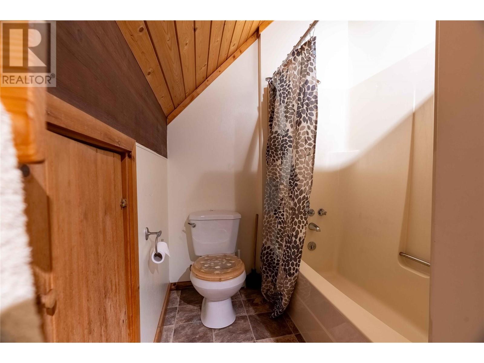 3014 Mcinnes Road. Revelstoke, British Columbia