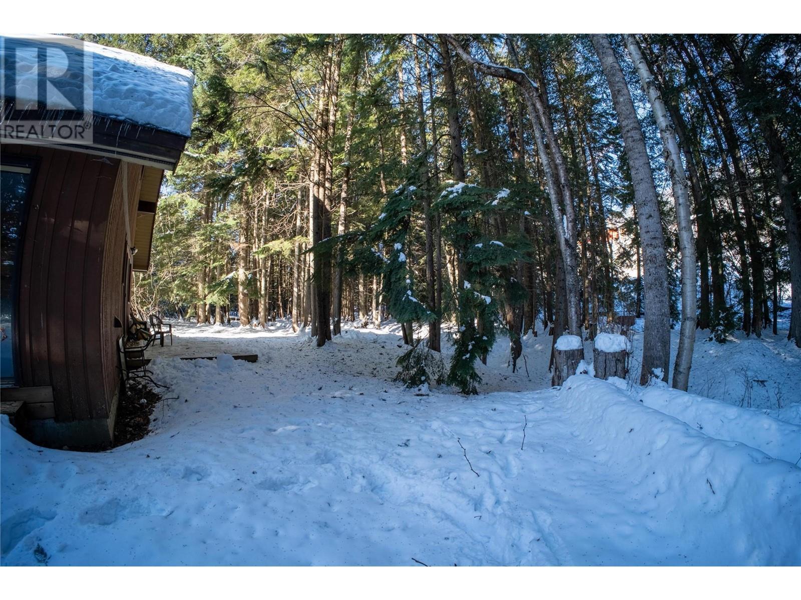 3014 Mcinnes Road. Revelstoke, British Columbia