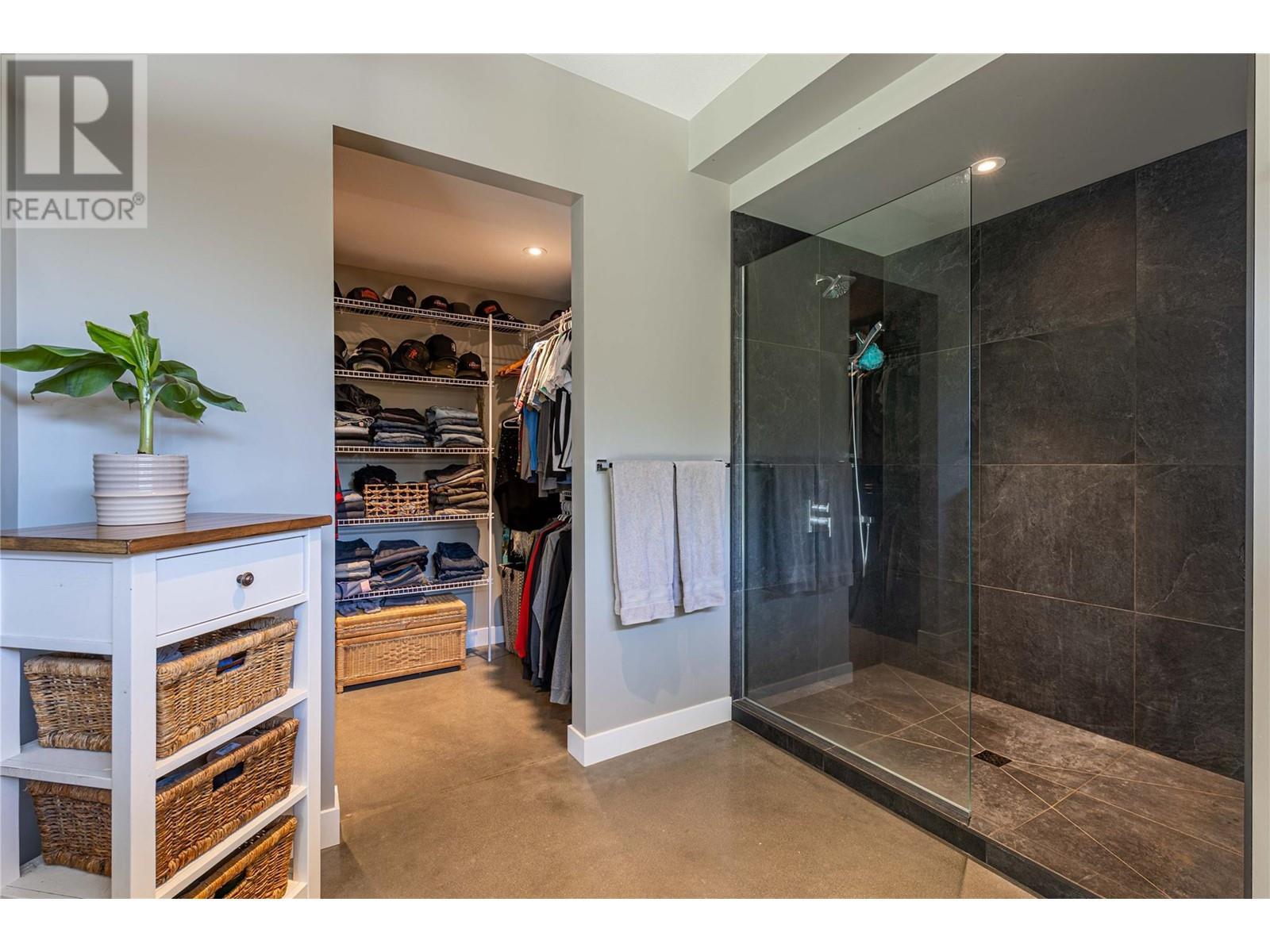 6400 1 Avenue Nw. Salmon Arm, British Columbia