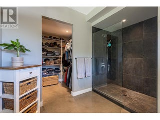 6400 1 Avenue Nw. Salmon Arm, British Columbia