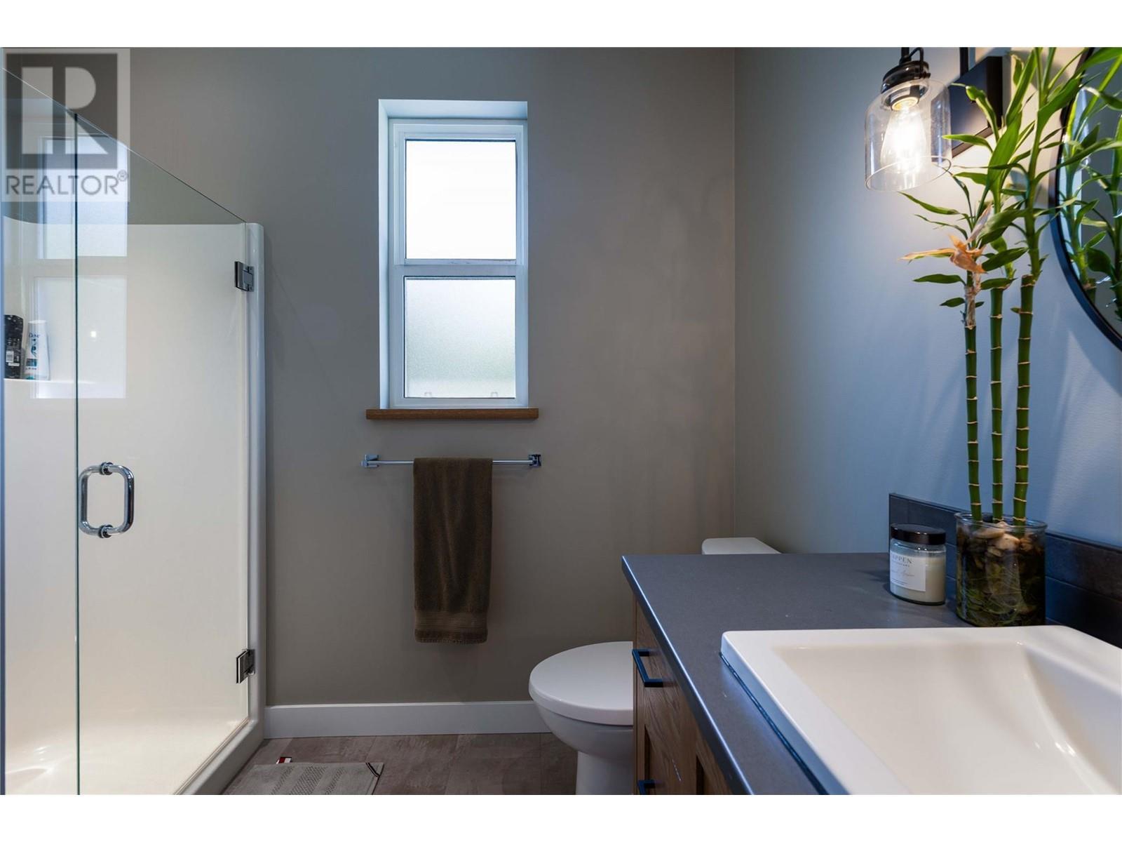 6400 1 Avenue Nw. Salmon Arm, British Columbia