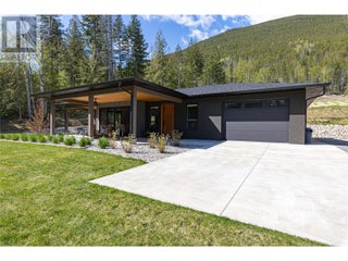 6400 1 Avenue Nw. Salmon Arm, British Columbia