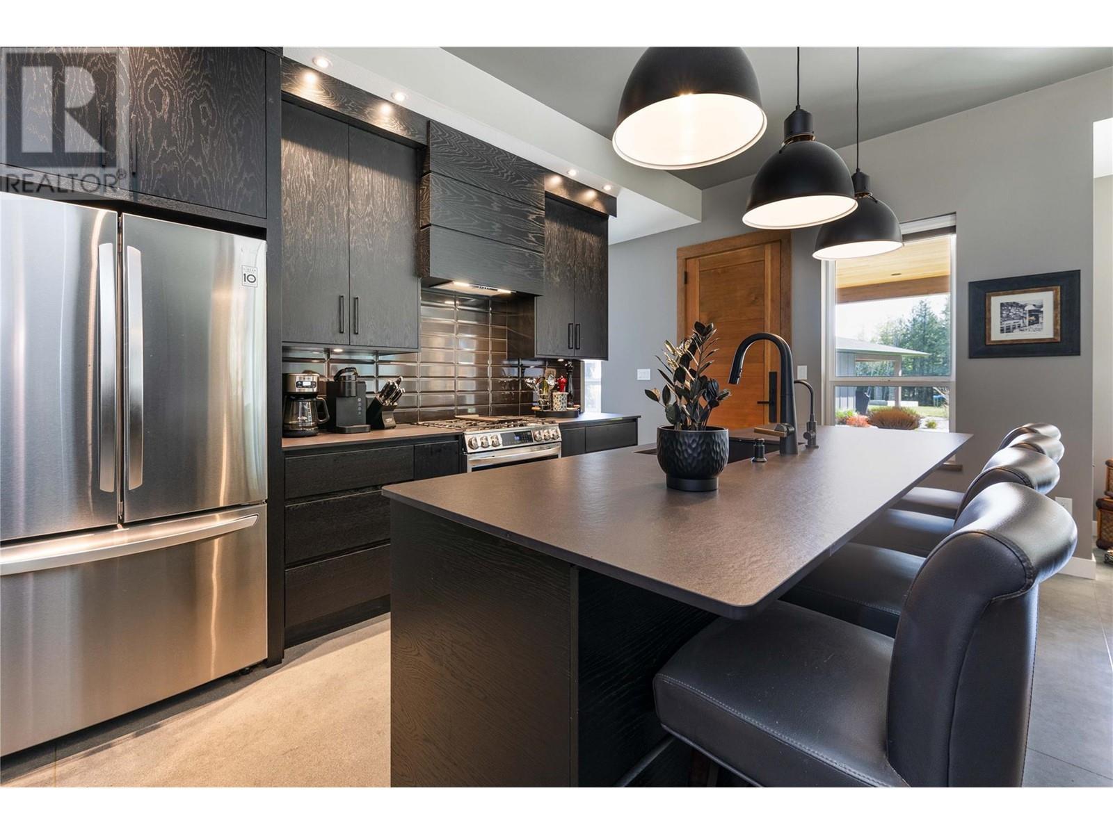 6400 1 Avenue Nw. Salmon Arm, British Columbia