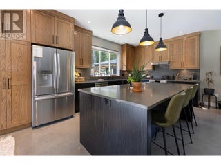 6400 1 Avenue Nw. Salmon Arm, British Columbia