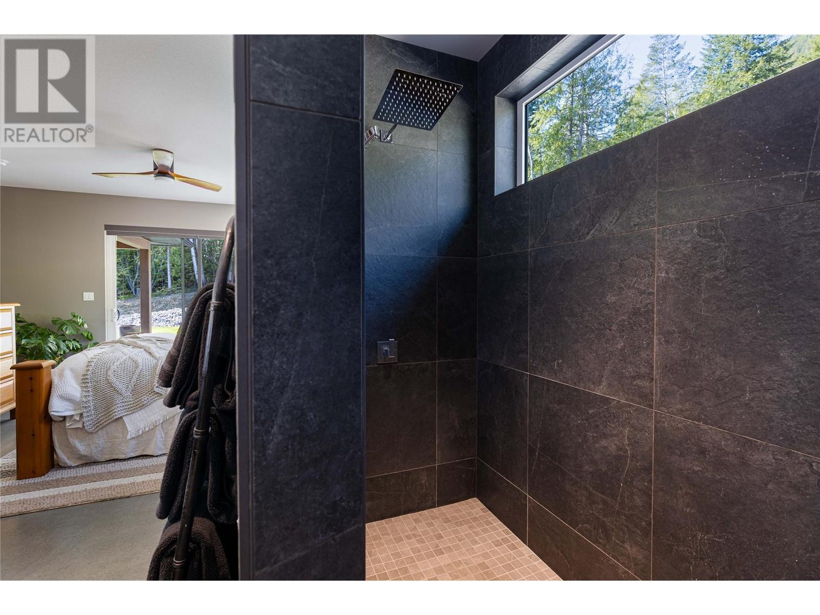 6400 1 Avenue Nw. Salmon Arm, British Columbia