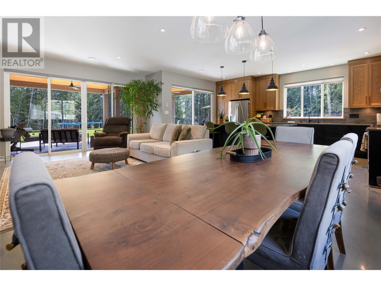 6400 1 Avenue Nw. Salmon Arm, British Columbia