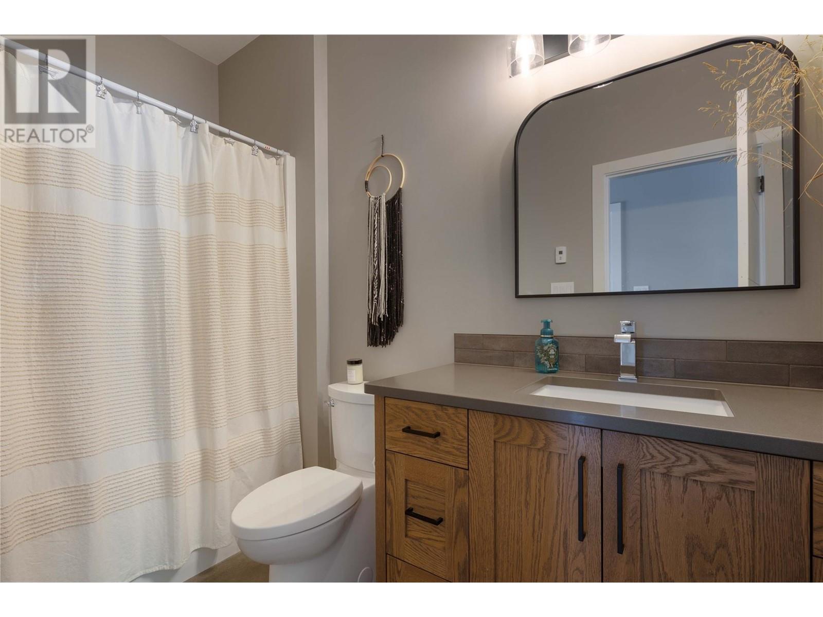 6400 1 Avenue Nw. Salmon Arm, British Columbia