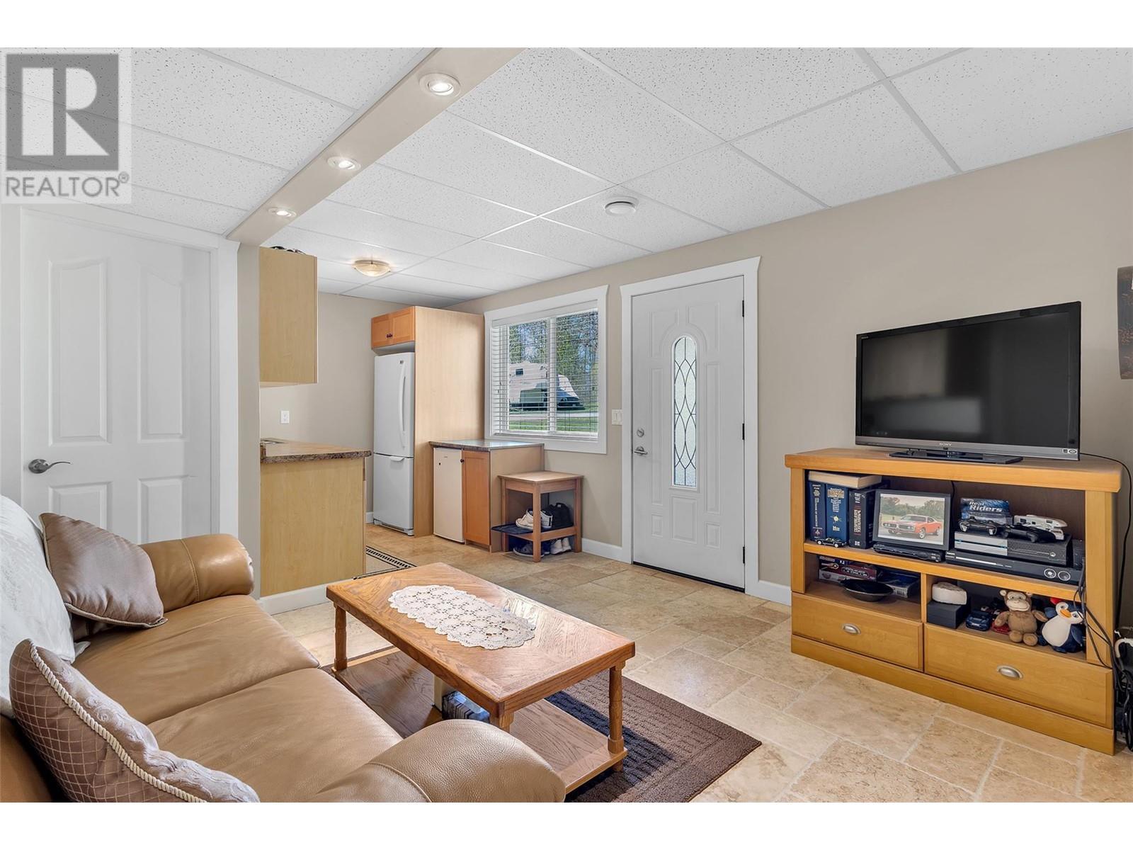 2058 Parsons Road. Kelowna, British Columbia