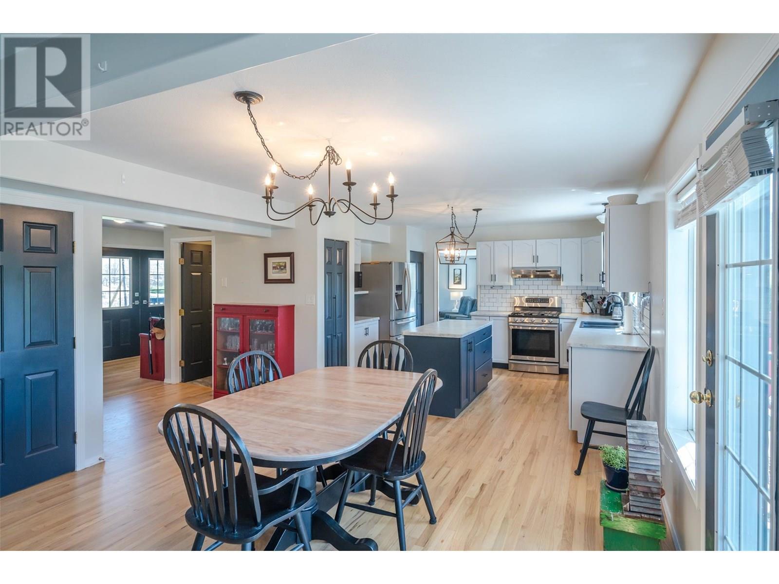 445 5 Road. Oliver, British Columbia