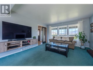 445 5 Road. Oliver, British Columbia