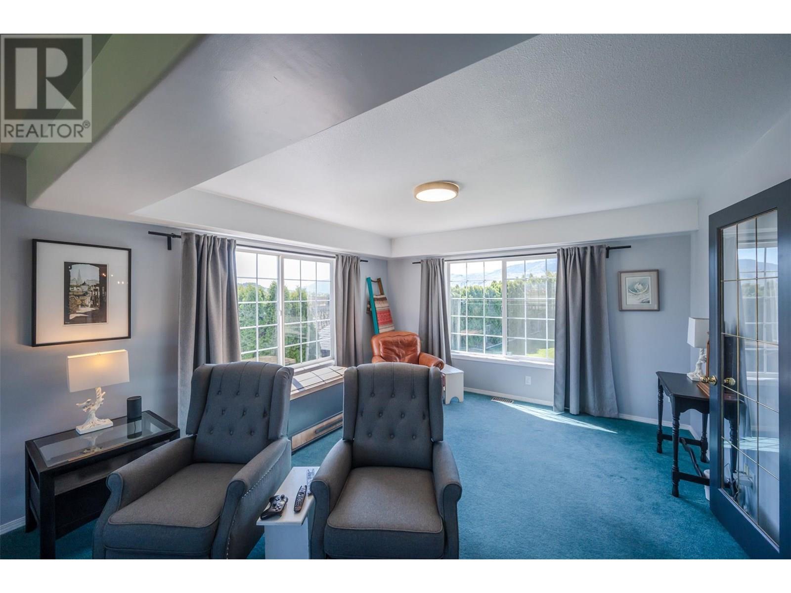 445 5 Road. Oliver, British Columbia