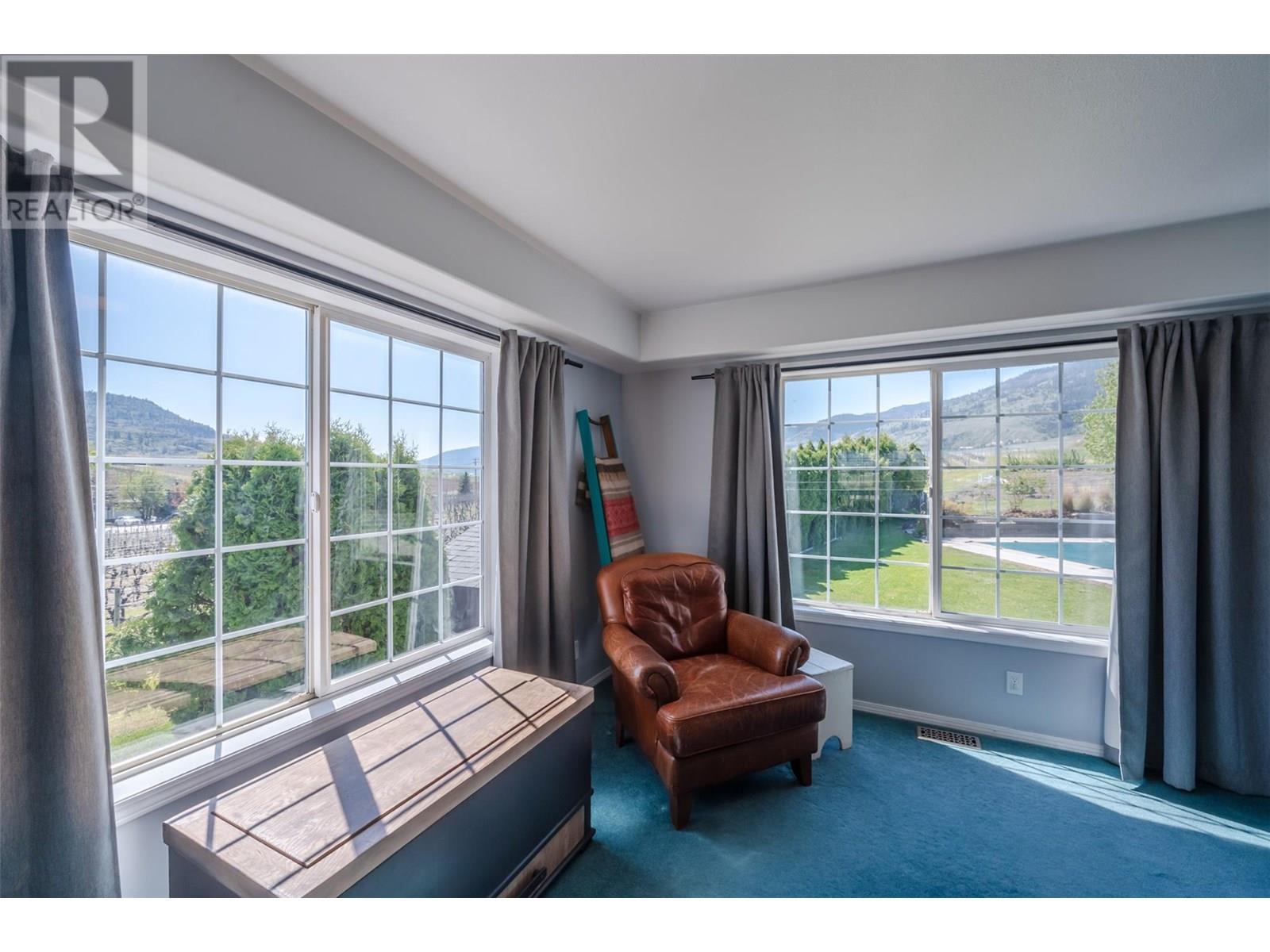 445 5 Road. Oliver, British Columbia