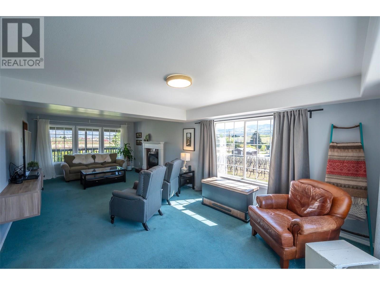 445 5 Road. Oliver, British Columbia