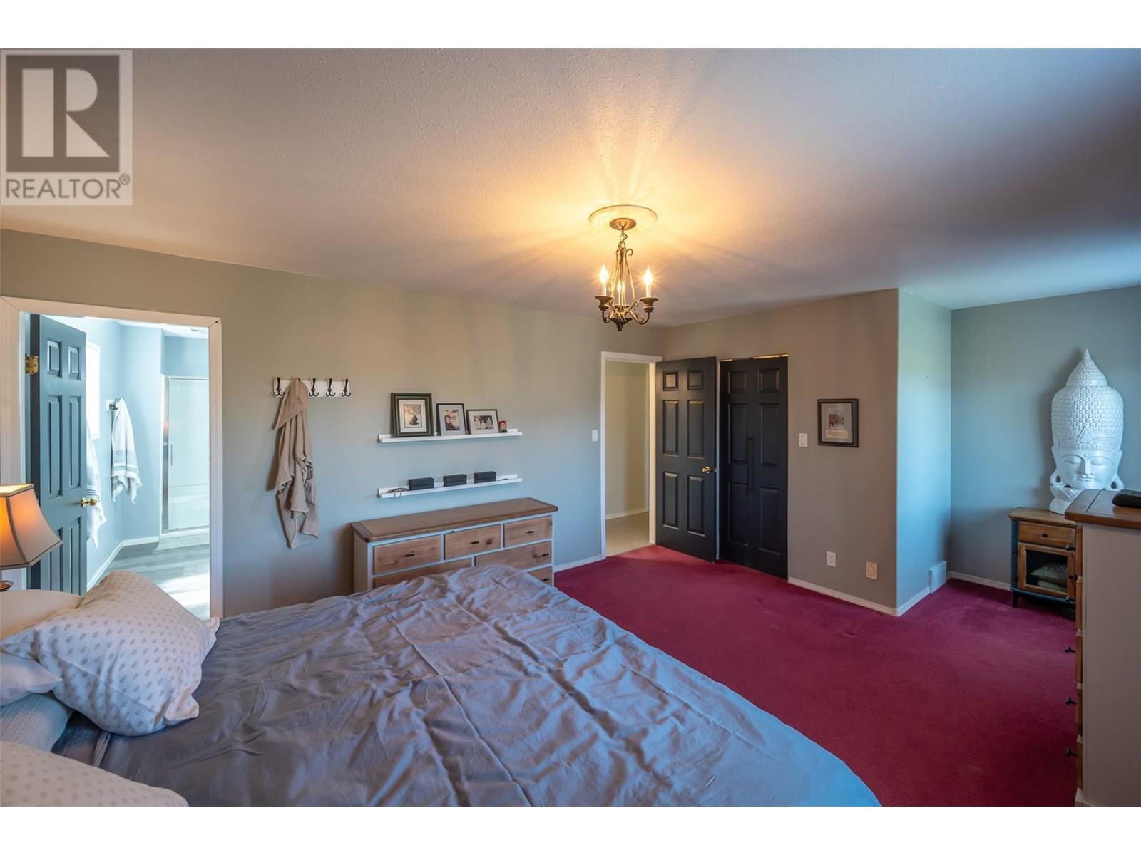 445 5 Road. Oliver, British Columbia