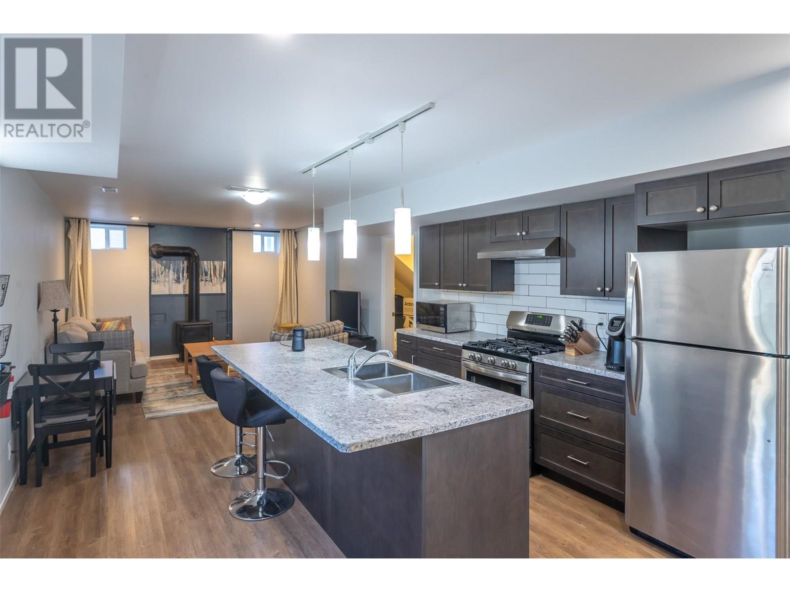 445 5 Road. Oliver, British Columbia