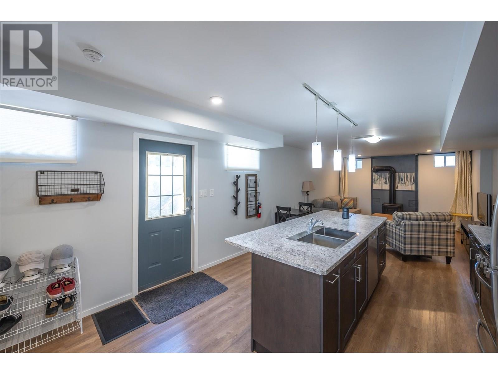 445 5 Road. Oliver, British Columbia