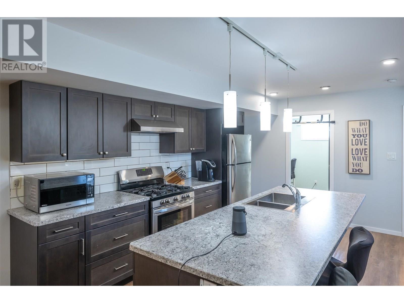 445 5 Road. Oliver, British Columbia