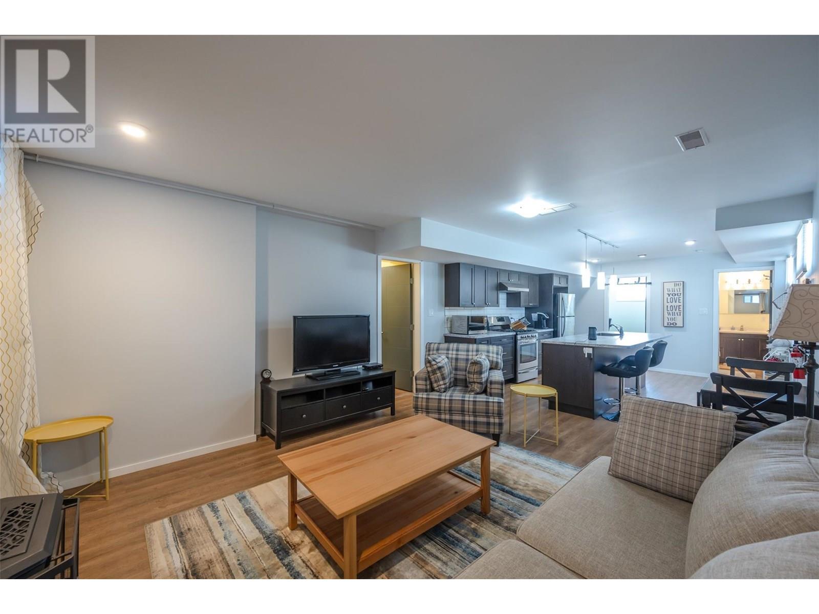 445 5 Road. Oliver, British Columbia