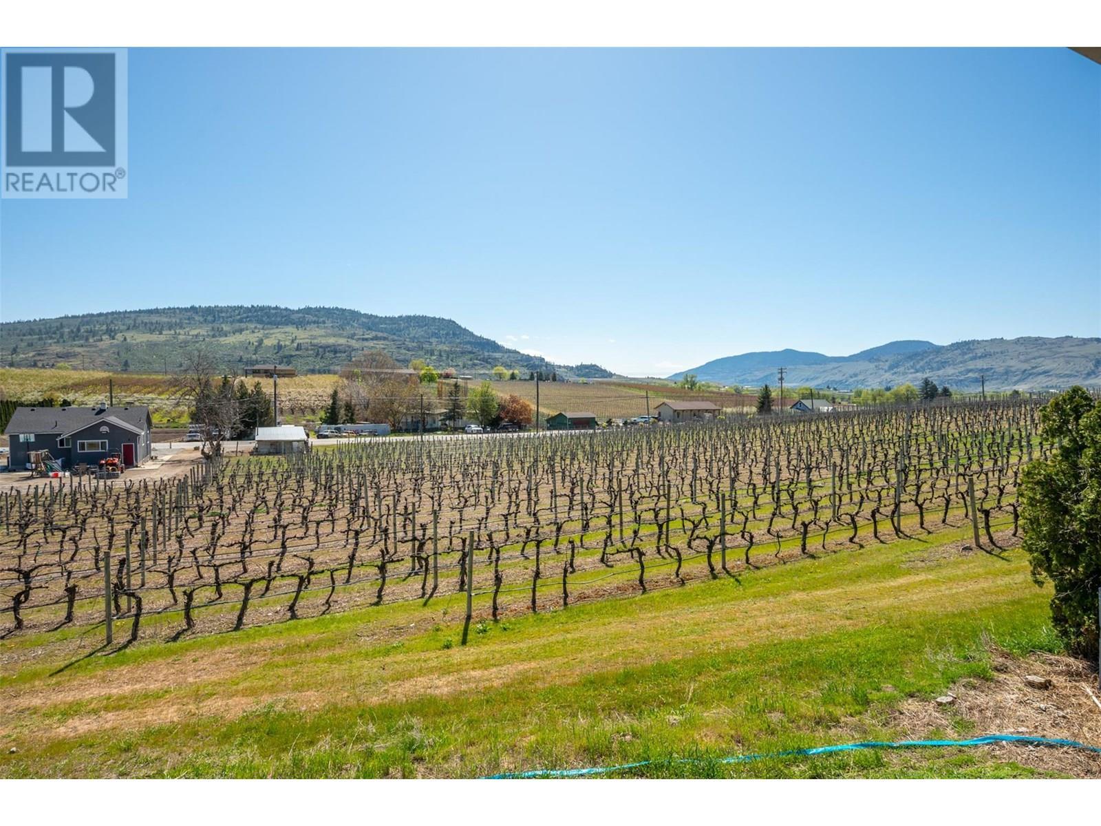 445 5 Road. Oliver, British Columbia