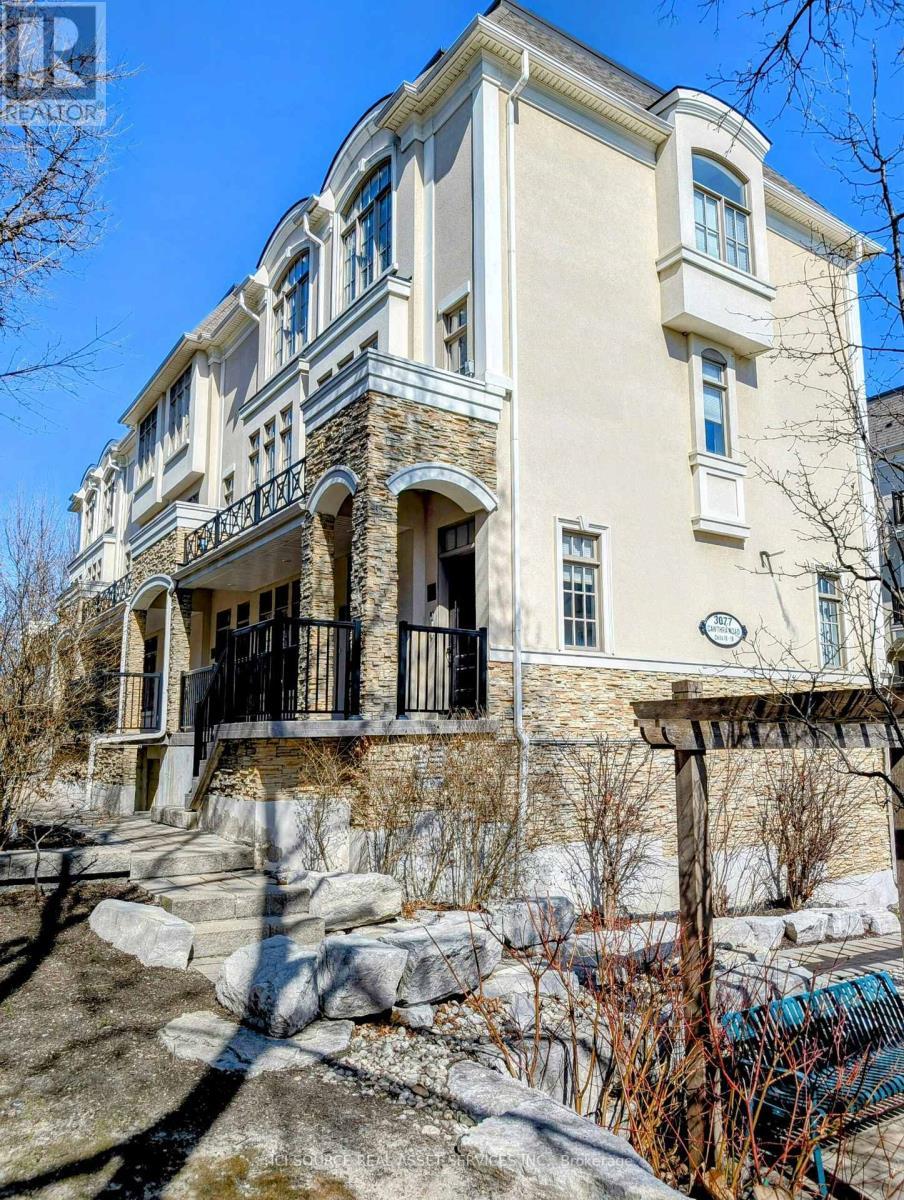 16 - 3077 Cawthra Road, Mississauga (applewood)