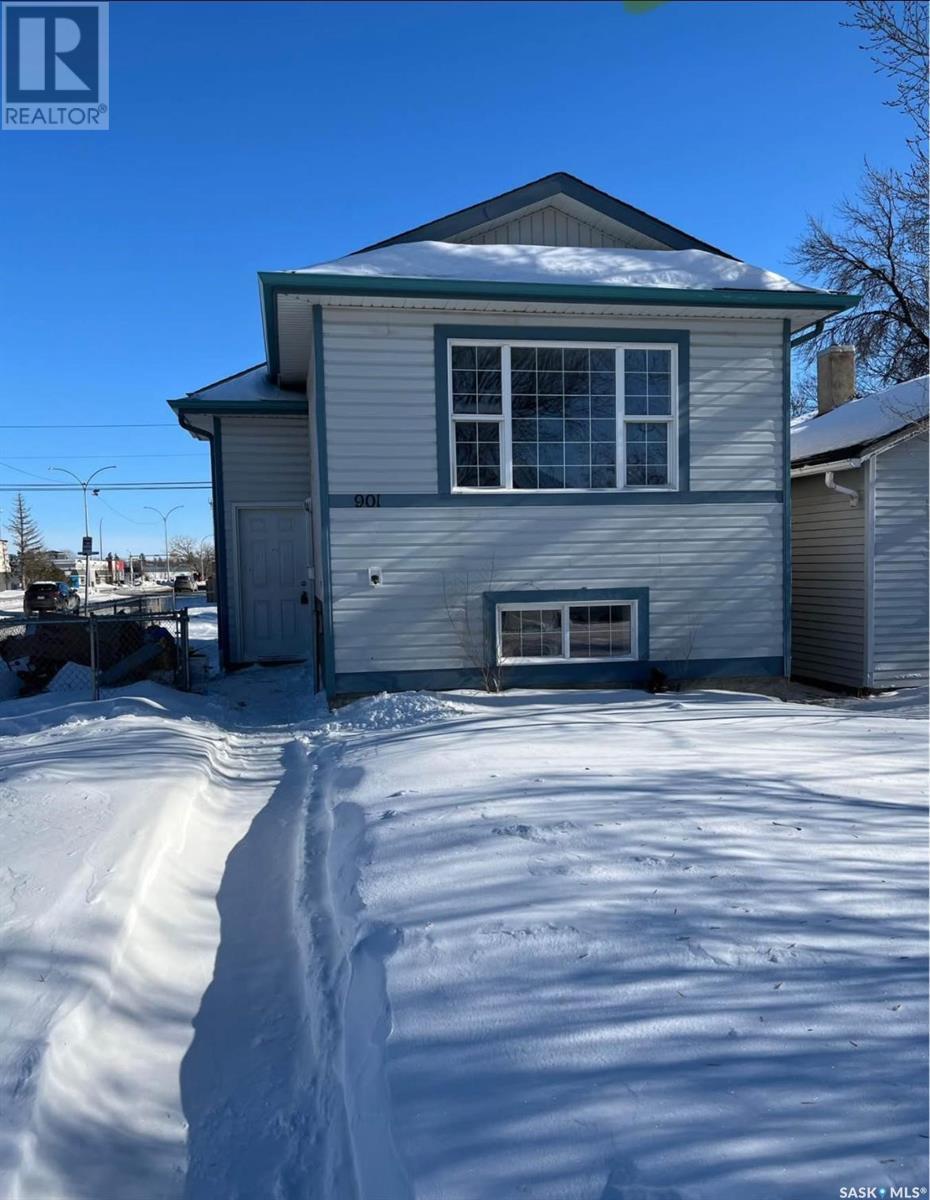 901 Rae Street, Regina