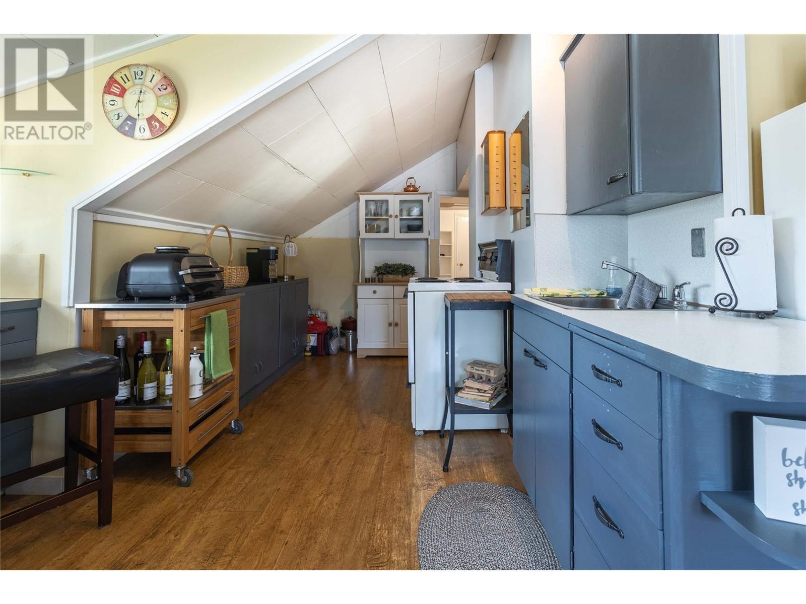 320 Okanagan Avenue Se. Salmon Arm, British Columbia