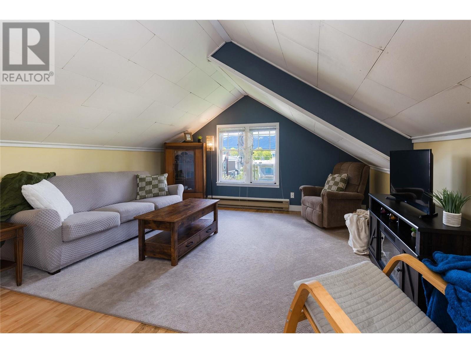 320 Okanagan Avenue Se. Salmon Arm, British Columbia