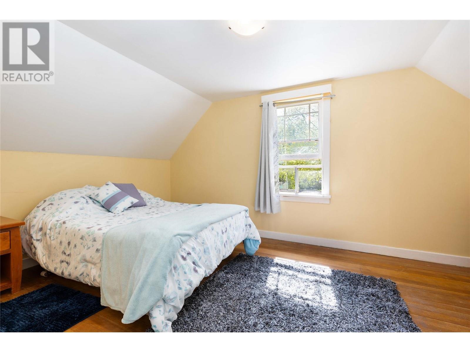 320 Okanagan Avenue Se. Salmon Arm, British Columbia