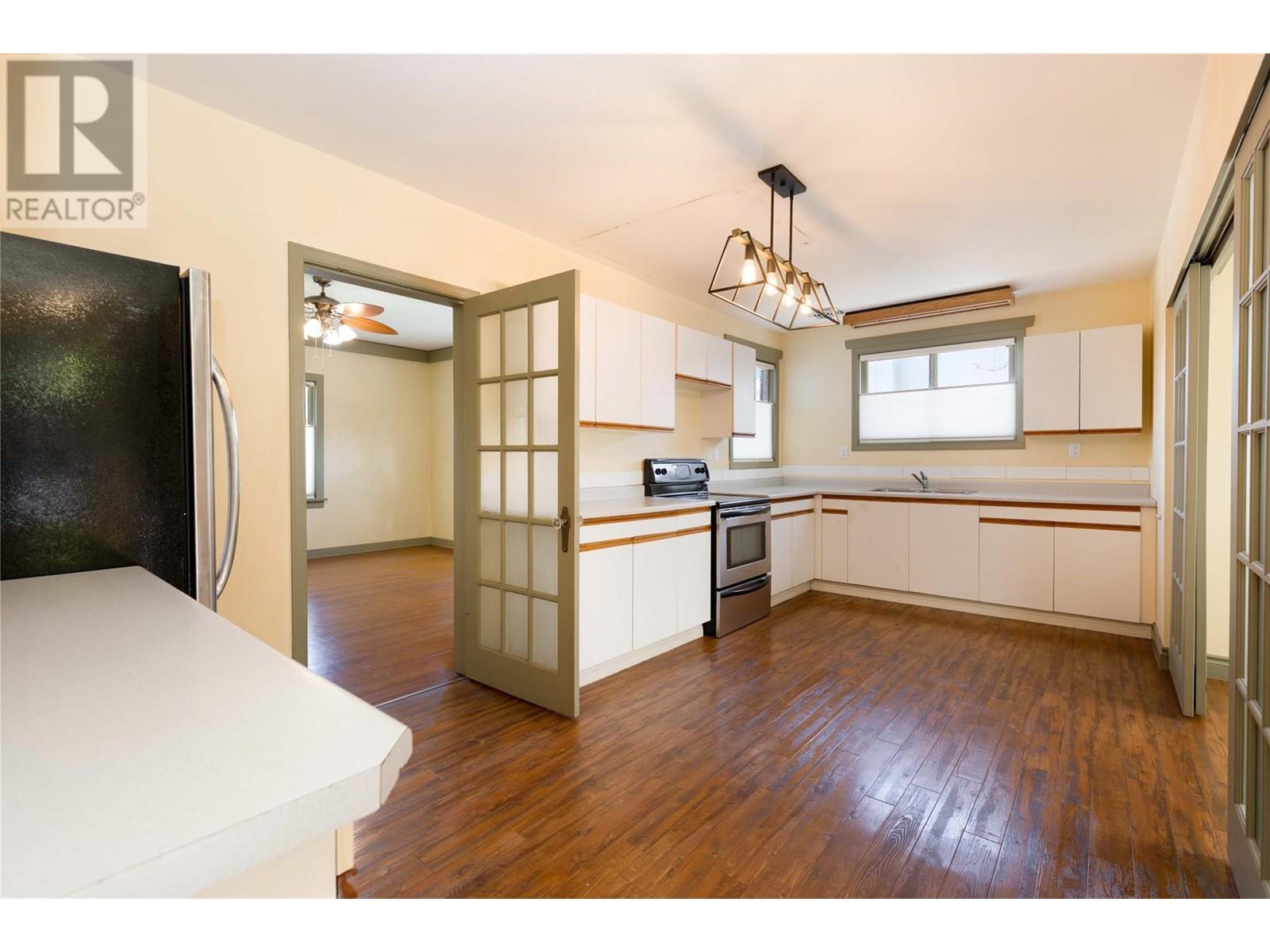 320 Okanagan Avenue Se. Salmon Arm, British Columbia