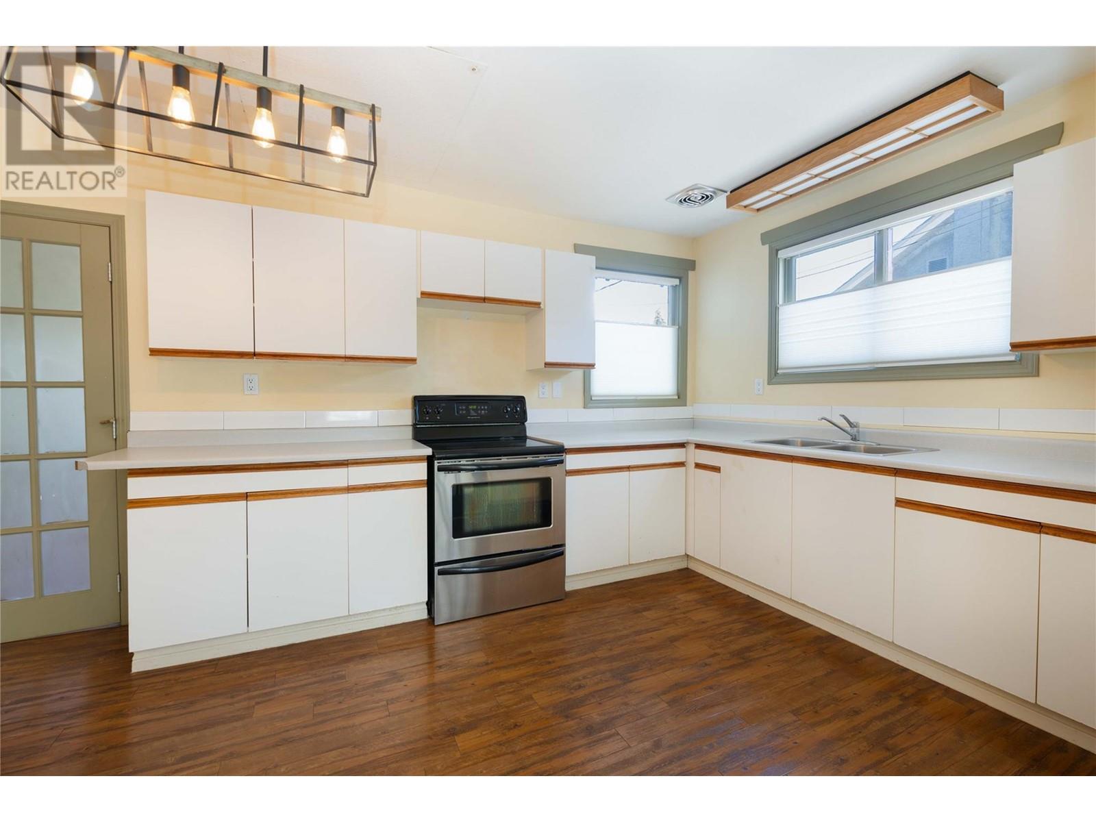 320 Okanagan Avenue Se. Salmon Arm, British Columbia