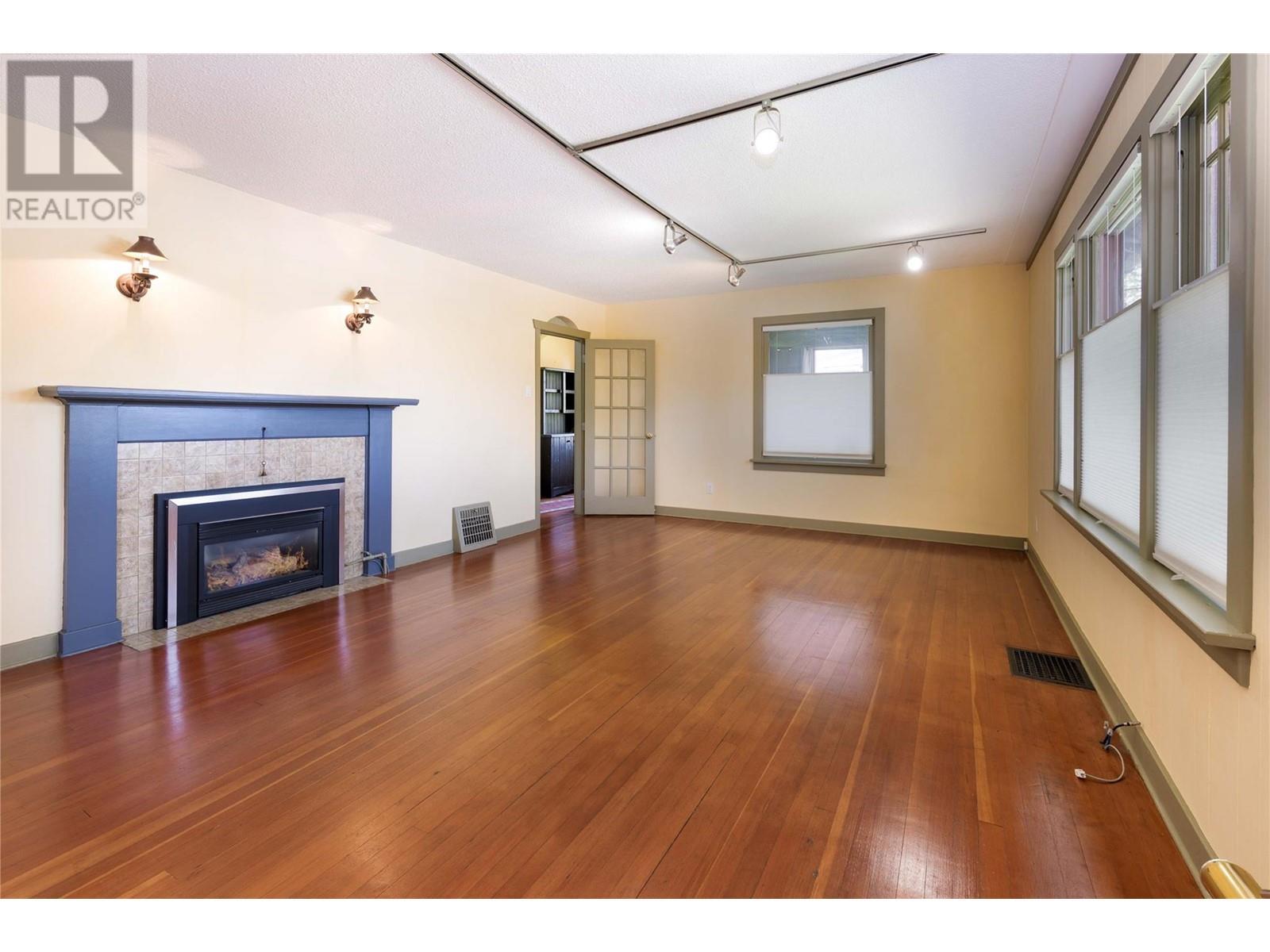 320 Okanagan Avenue Se. Salmon Arm, British Columbia