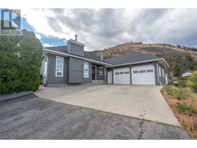 6401 Harrison Heights, Summerland