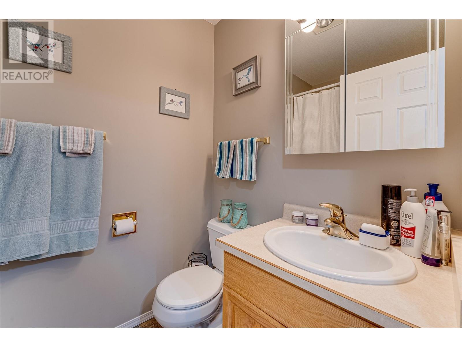 855 8 Avenue. Vernon, British Columbia